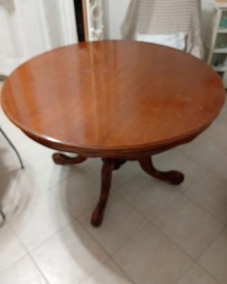 Tavolo rotondo i legno massello