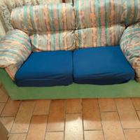 divano  a due posti 