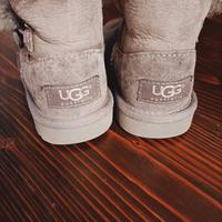 Ugg grigie taglia 26 