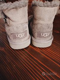 Ugg grigie taglia 26 