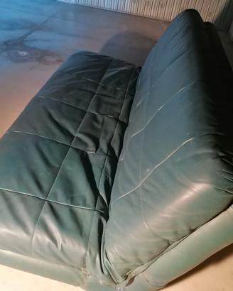 divano letto matrimoniale in pelle