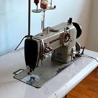 Macchina da cucire p rofessionale BERNINA 217