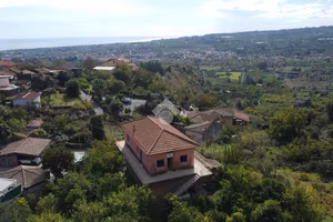 CASA DI CORTE A GIARRE