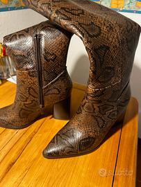 Stivali mai messi 38