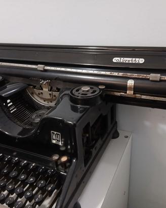 macchina da scrivere olivetti M40