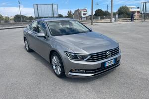 VOLKSWAGEN Passat 1.6 TDI Comfortline BlueMotion