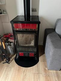 Stufa a legna Nordica (compresa canna fumaria)