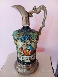 Caraffa in ceramica vintage particolare
