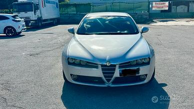Alfa 159 SW  tagliandata, gommata,batteria nuova