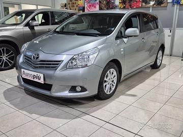 TOYOTA Verso 2.0 D Active 7 posti