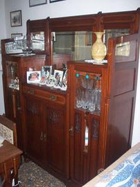 Sala da pranzo in ciliegio stile Liberty