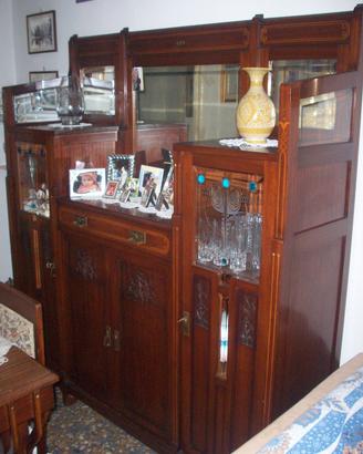 Sala da pranzo in ciliegio stile Liberty