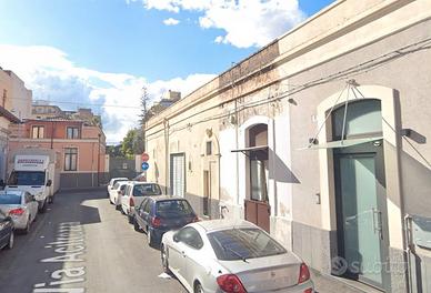 VIia Aci Trezza-Picanello indipendente 50mq+corte