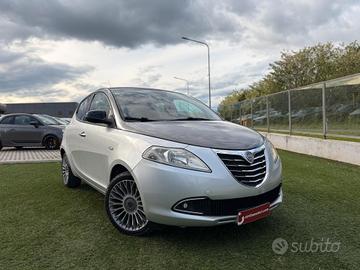 Lancia Ypsilon 0.9 TwinAir 85 CV 5 porte S&S Plati