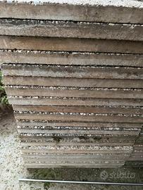 Piastre in sasso lavato 50x50 come