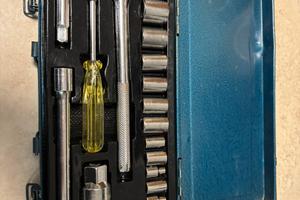 Set di chiavi a bussola con valigetta