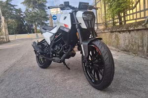 PROMO NAKED PEUGEOT PM-01 125cc LIQUID COOLED