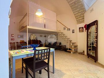 MONOLOCALE A MANFREDONIA