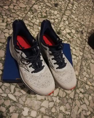 Mizuno running N.43