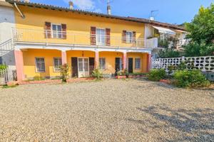 CASA SEMINDIPENDENTE A FRUGAROLO