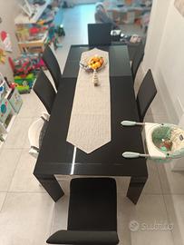 tavolo allungabile con 6 sedie 