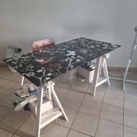 Scrivania vetro Finvard Ikea