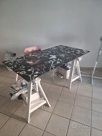 Scrivania vetro Finvard Ikea