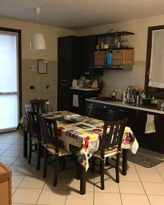 Cucina completa di elettrodomestici