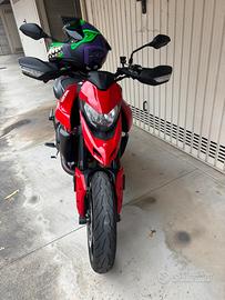 Ducati hypermotard 950