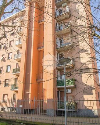 2 LOCALI A GARBAGNATE MILANESE