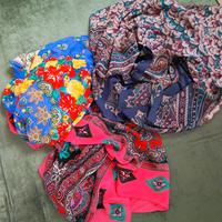 n 3 stole/foulards/pareo. 140x140 rocco barocco