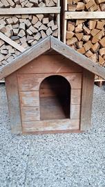 Cuccia in legno + accessori
