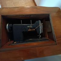 Macchina da cucire Necchi