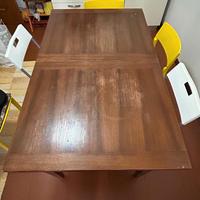 Tavolo in legno massello allungabile 14 posti