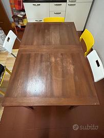 Tavolo in legno massello allungabile 14 posti