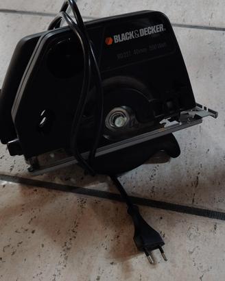 sega circolare Black & Decker modello BD227