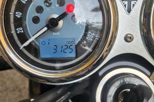 Triumph Bonneville T 100