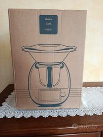 BIMBY TM6 NUOVO CON DOPPIO BOCCALE ED ACCESSORI