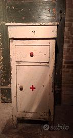 Comodino Vintage da Ospedale in Legno 