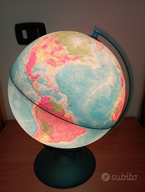 Mappamondo luminoso
