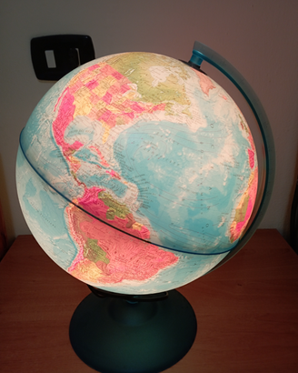 Mappamondo luminoso