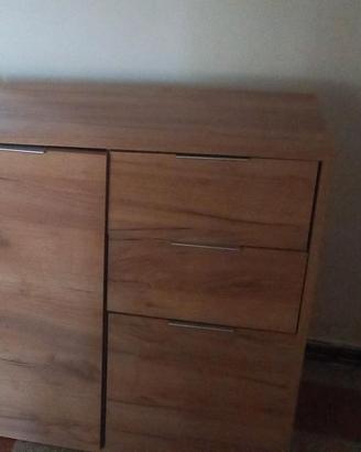 due mobili color noce
