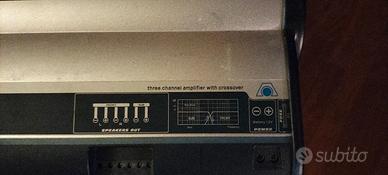 Amplificatore auto e subwoofer 