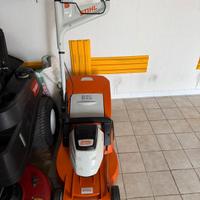 Tagliaerba a batteria STIHL RMA 448 TC