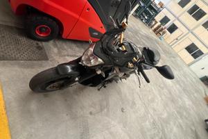 Aprilia tuono 1000 anno 2002