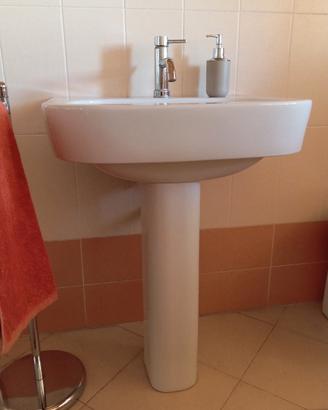 lavandino bagno completo di rubinetto 