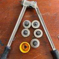 Espansore per tubi rems