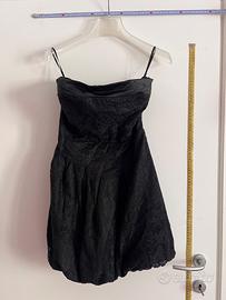 Vestito nero a palloncino