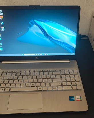Laptop HP 15s - Intel i5 12a Gen | 16GB RAM | 1TB 