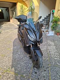 Yamaha xmax 300